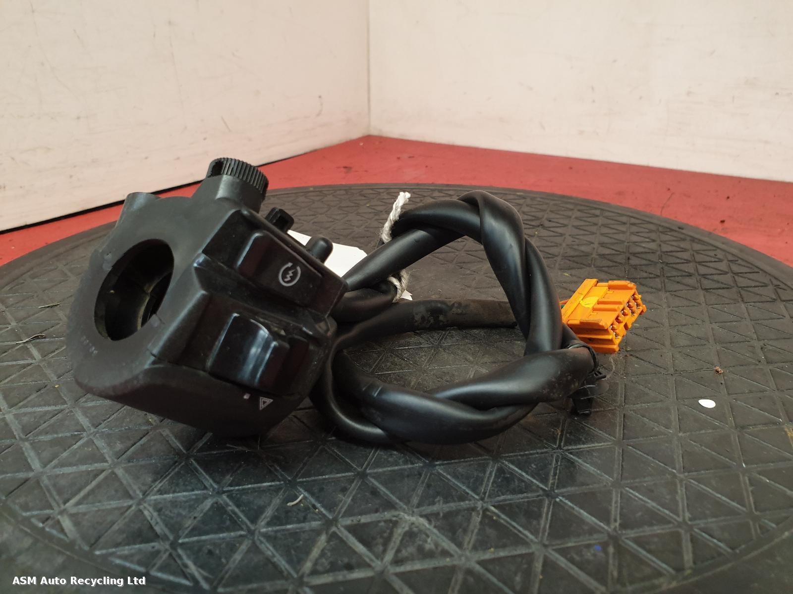 View Auto part RH Switch Gear Honda Fes 2013