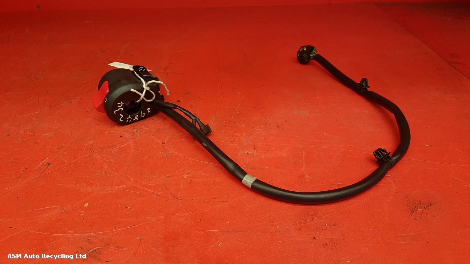 View Auto part RH Switch Gear Honda Adv350 2023