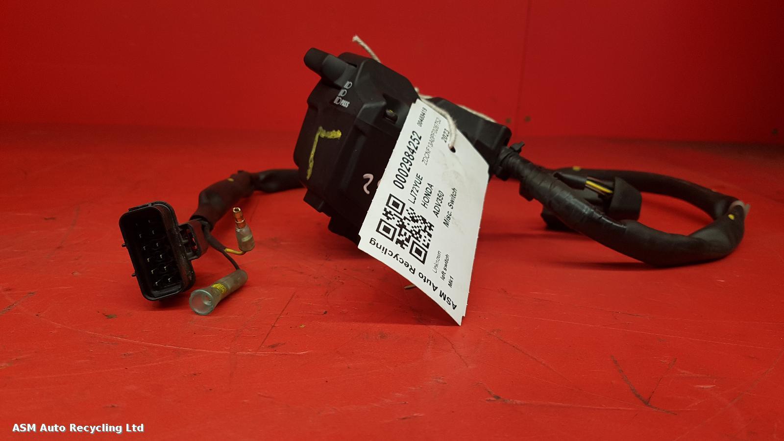 View Auto part LH Switch Gear Honda Adv350 2023