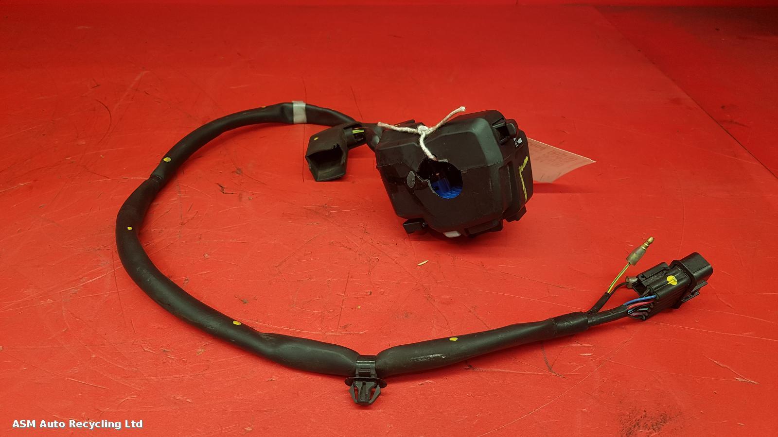 View Auto part LH Switch Gear Honda Adv350 2023