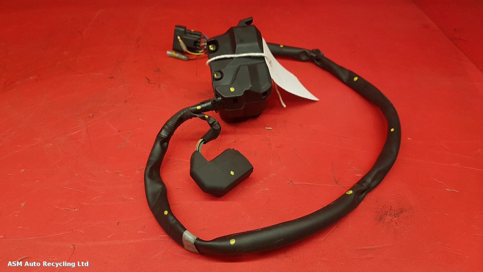 View Auto part LH Switch Gear Honda Adv350 2023