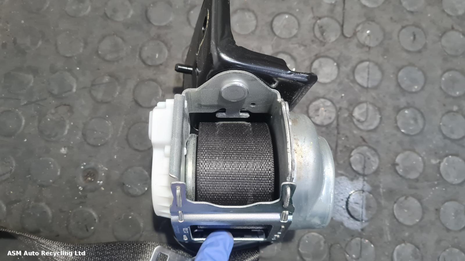 View Auto part Airbag Kit Vauxhall Astra 2016