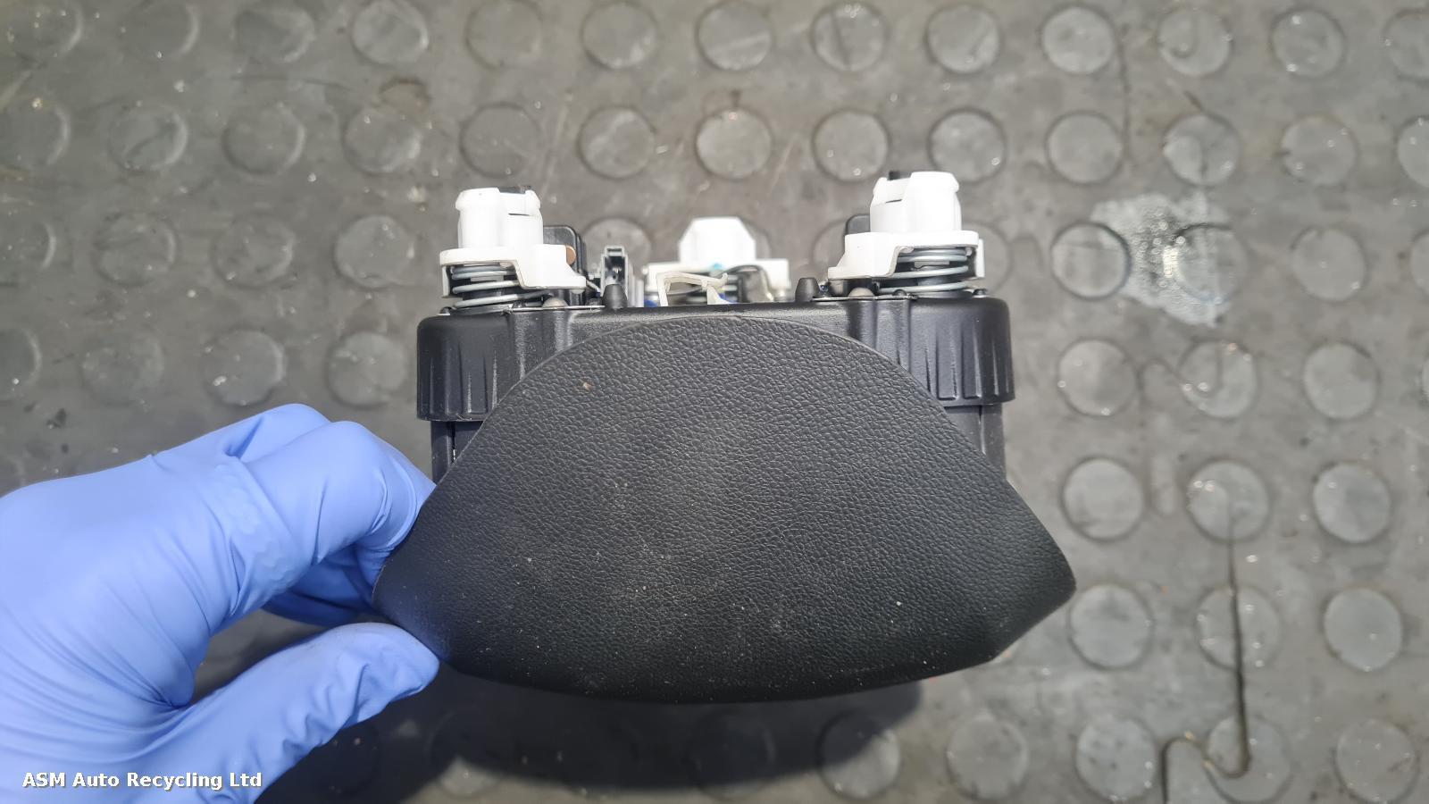 View Auto part Airbag Kit Vauxhall Astra 2016