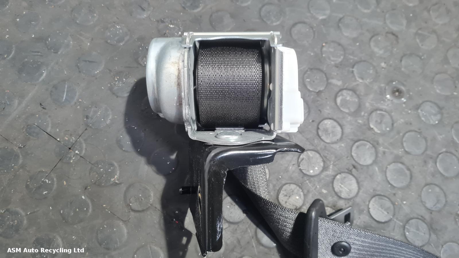 View Auto part Airbag Kit Vauxhall Astra 2016