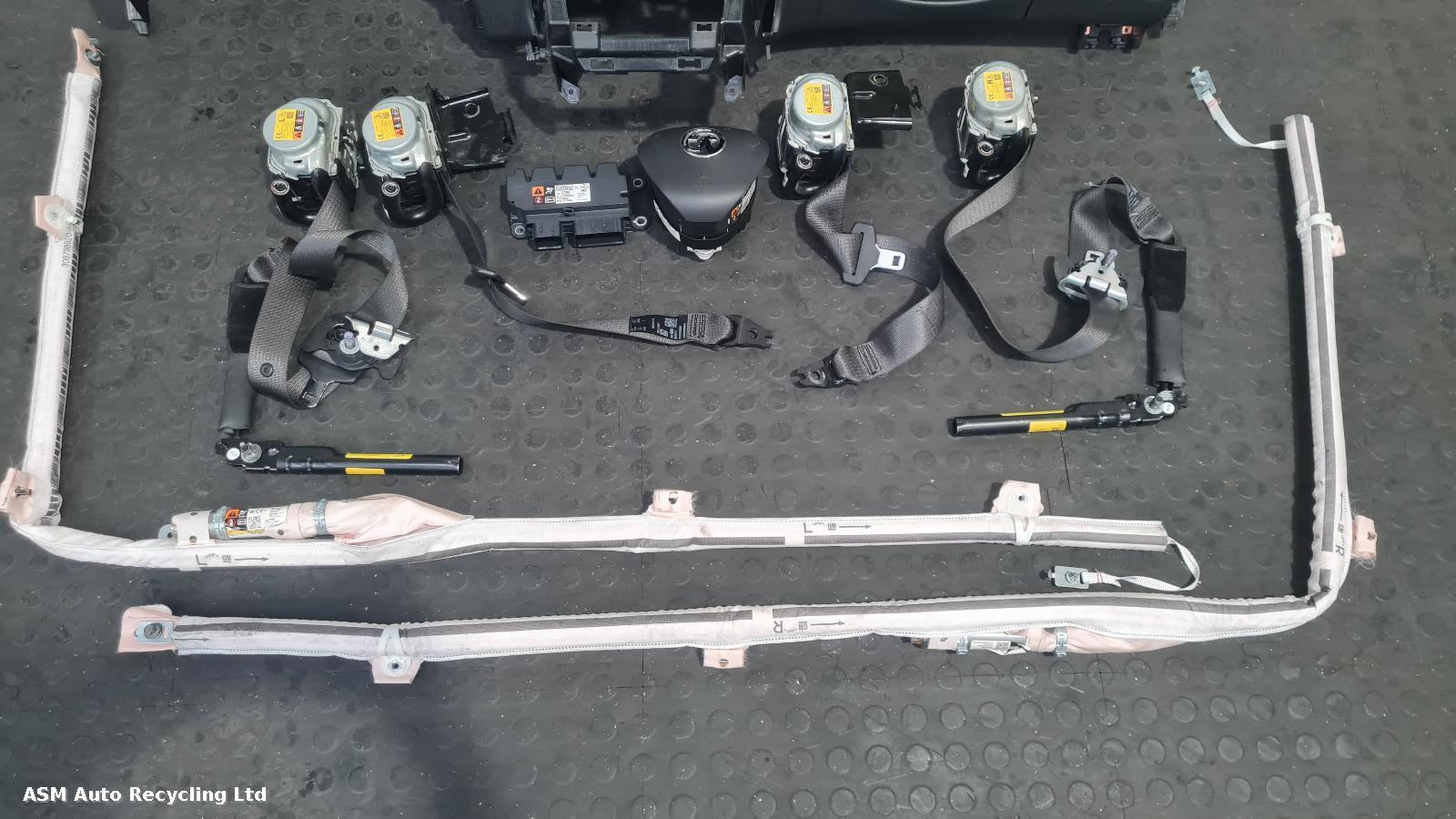 View Auto part Airbag Kit Vauxhall Astra 2016