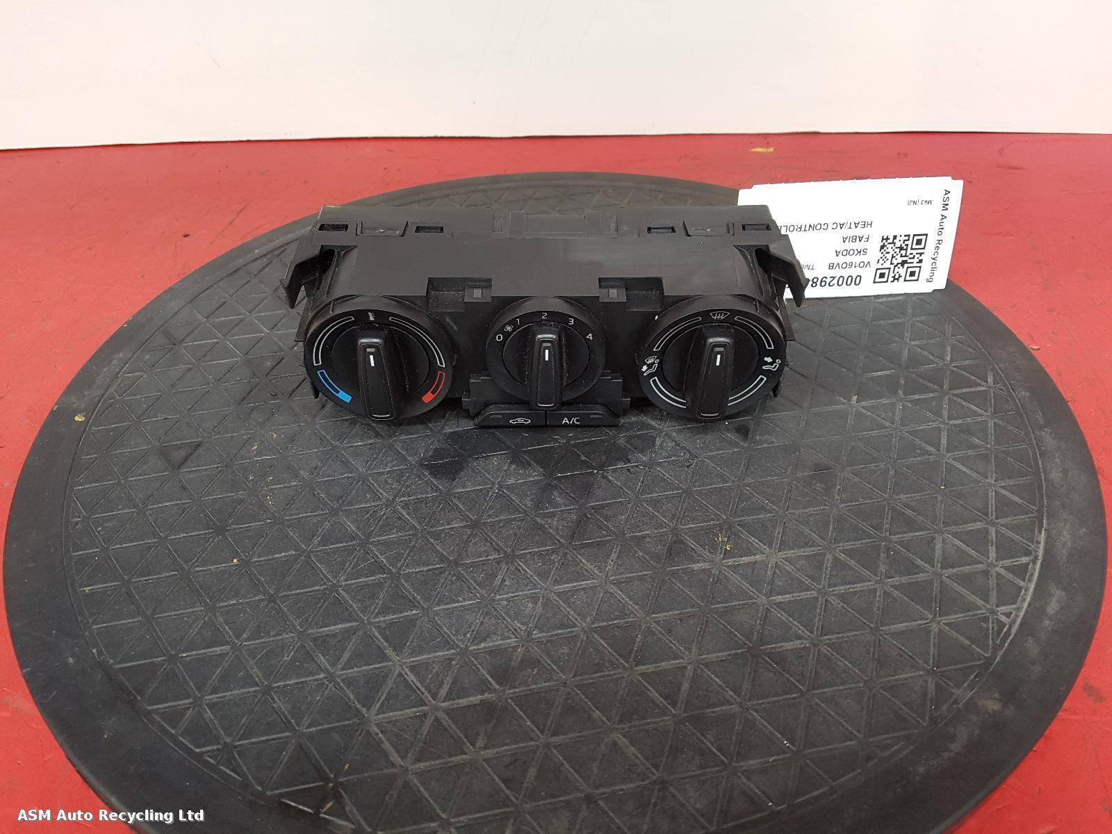 View Auto part Heater/AC Controller Skoda Fabia 2016