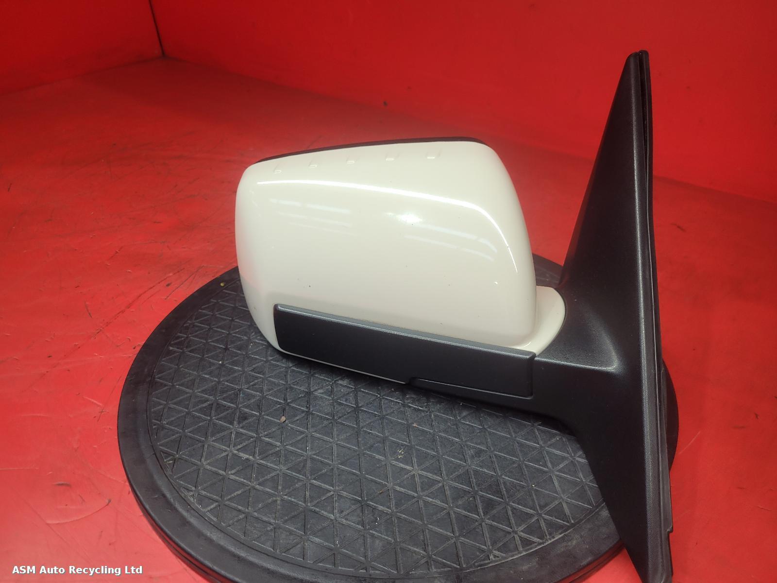 View Auto part R Door Mirror Kia Soul 2010
