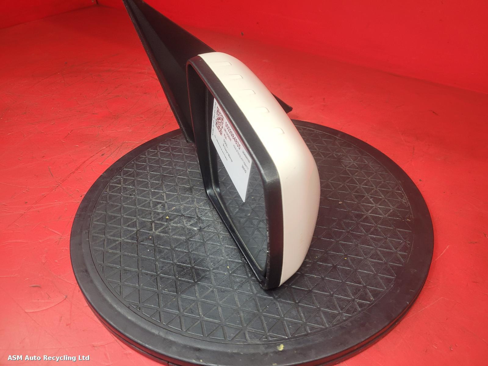 View Auto part R Door Mirror Kia Soul 2010