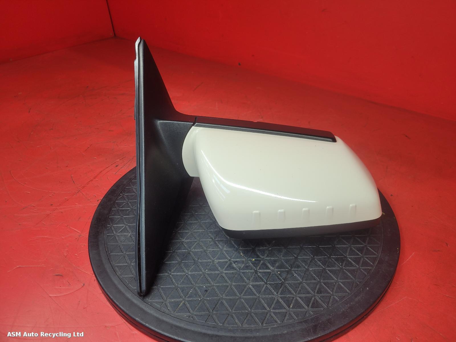View Auto part R Door Mirror Kia Soul 2010