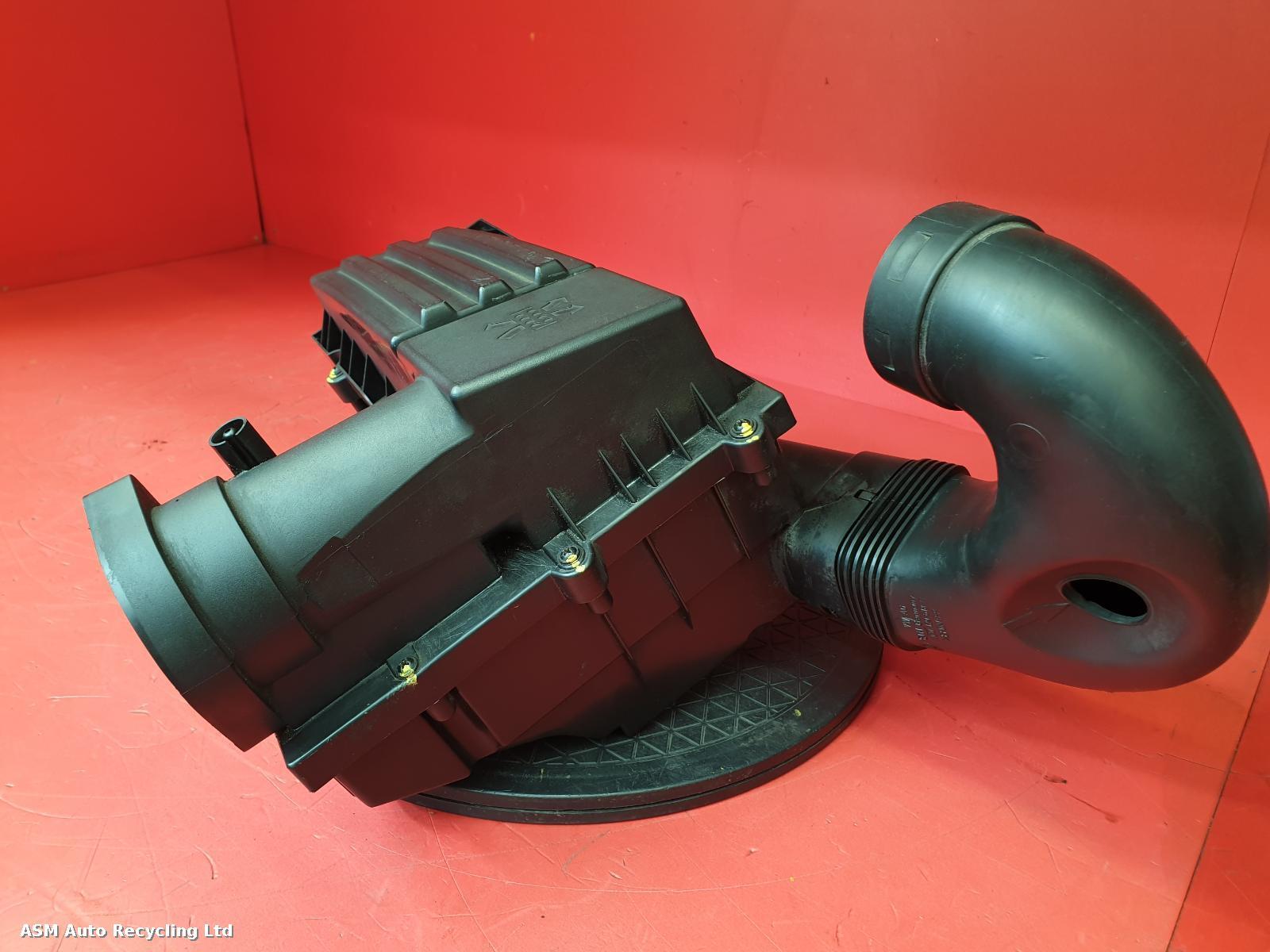 View Auto part Air Cleaner/Box Volkswagen Passat 2008