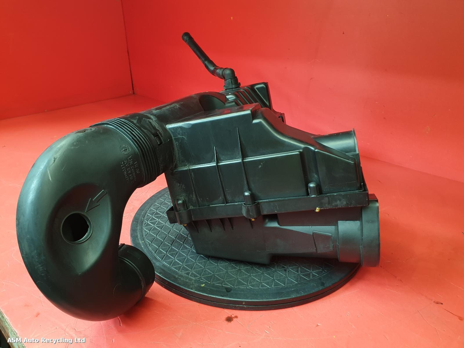 View Auto part Air Cleaner/Box Volkswagen Passat 2008