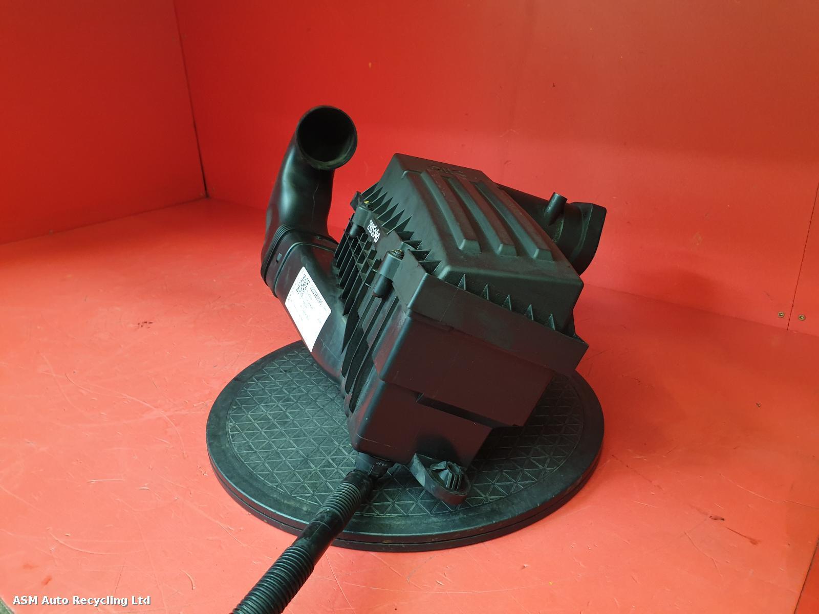 View Auto part Air Cleaner/Box Volkswagen Passat 2008