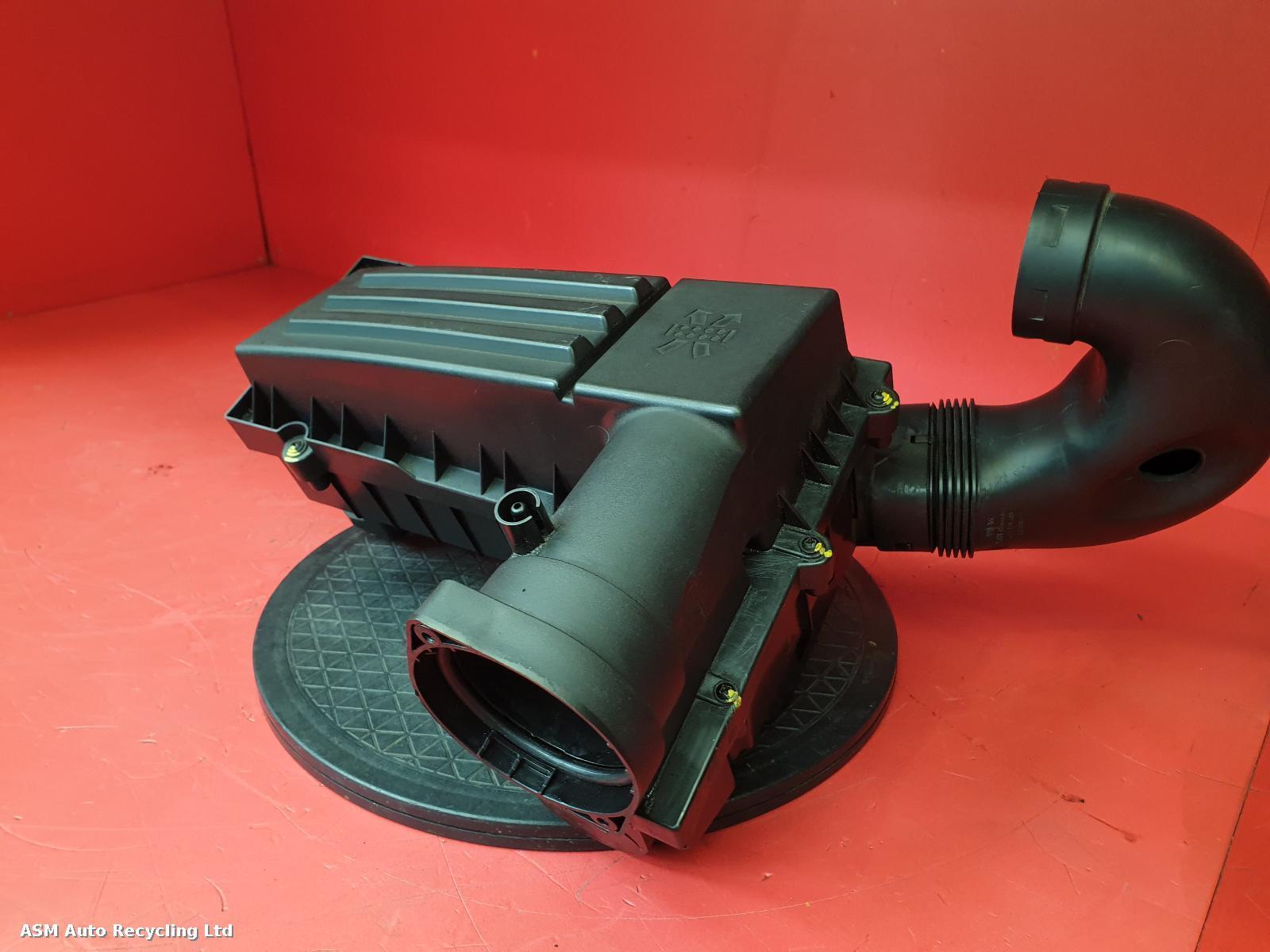 View Auto part Air Cleaner/Box Volkswagen Passat 2008