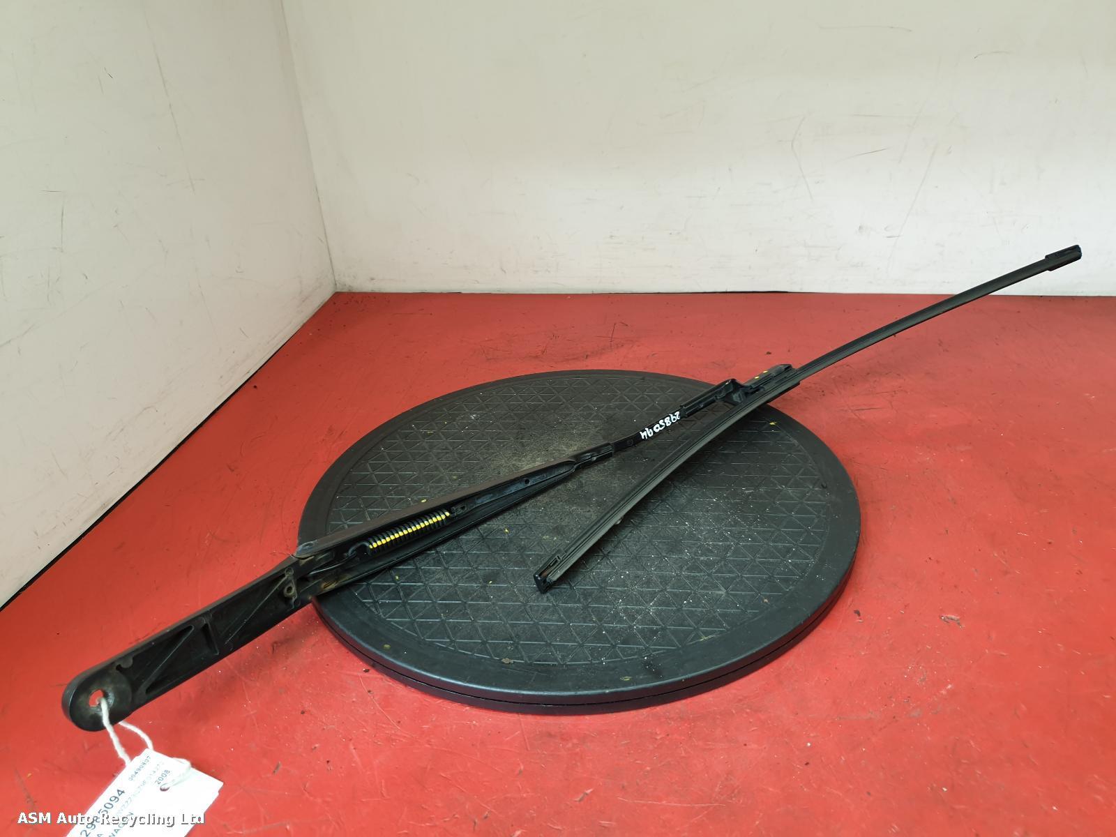 View Auto part Wiper Arm Volkswagen Passat 2008