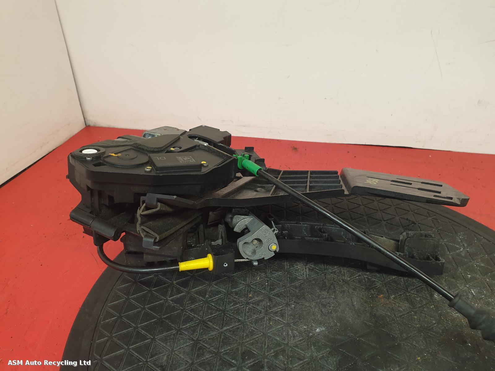 View Auto part Door Lock Assembly Ford Fiesta 2009