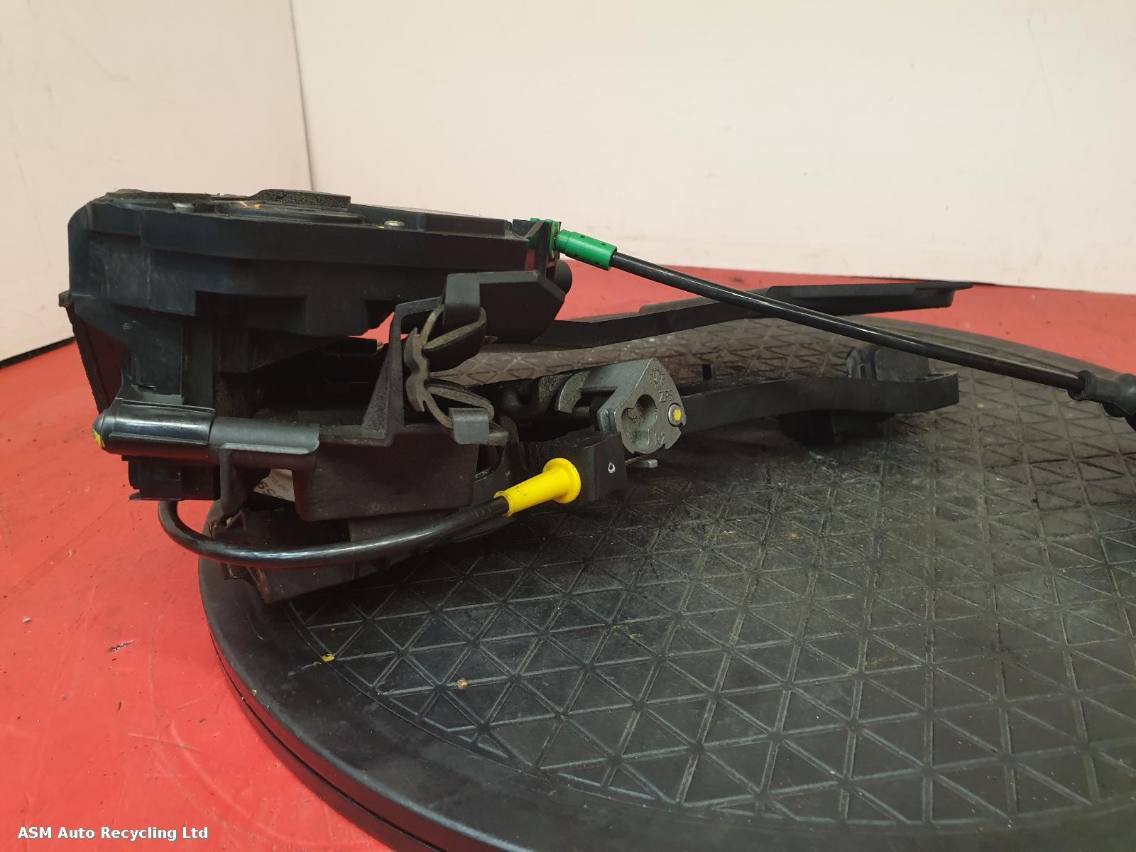 View Auto part Door Lock Assembly Ford Fiesta 2009