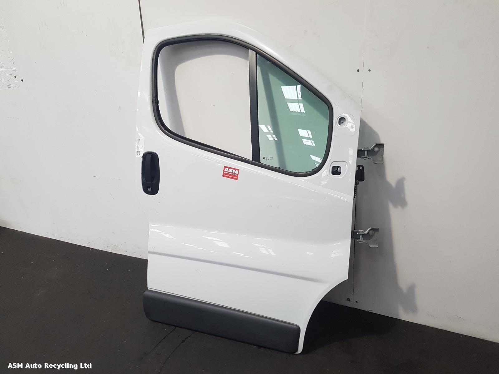 View Auto part R Front Door Renault Trafic 2012