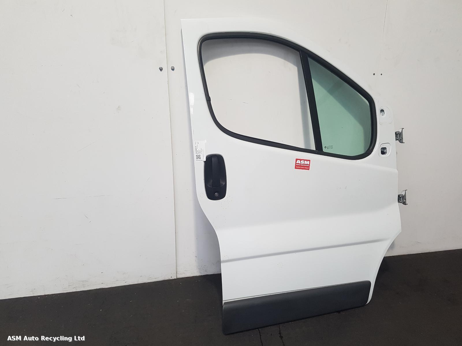 View Auto part R Front Door Renault Trafic 2012
