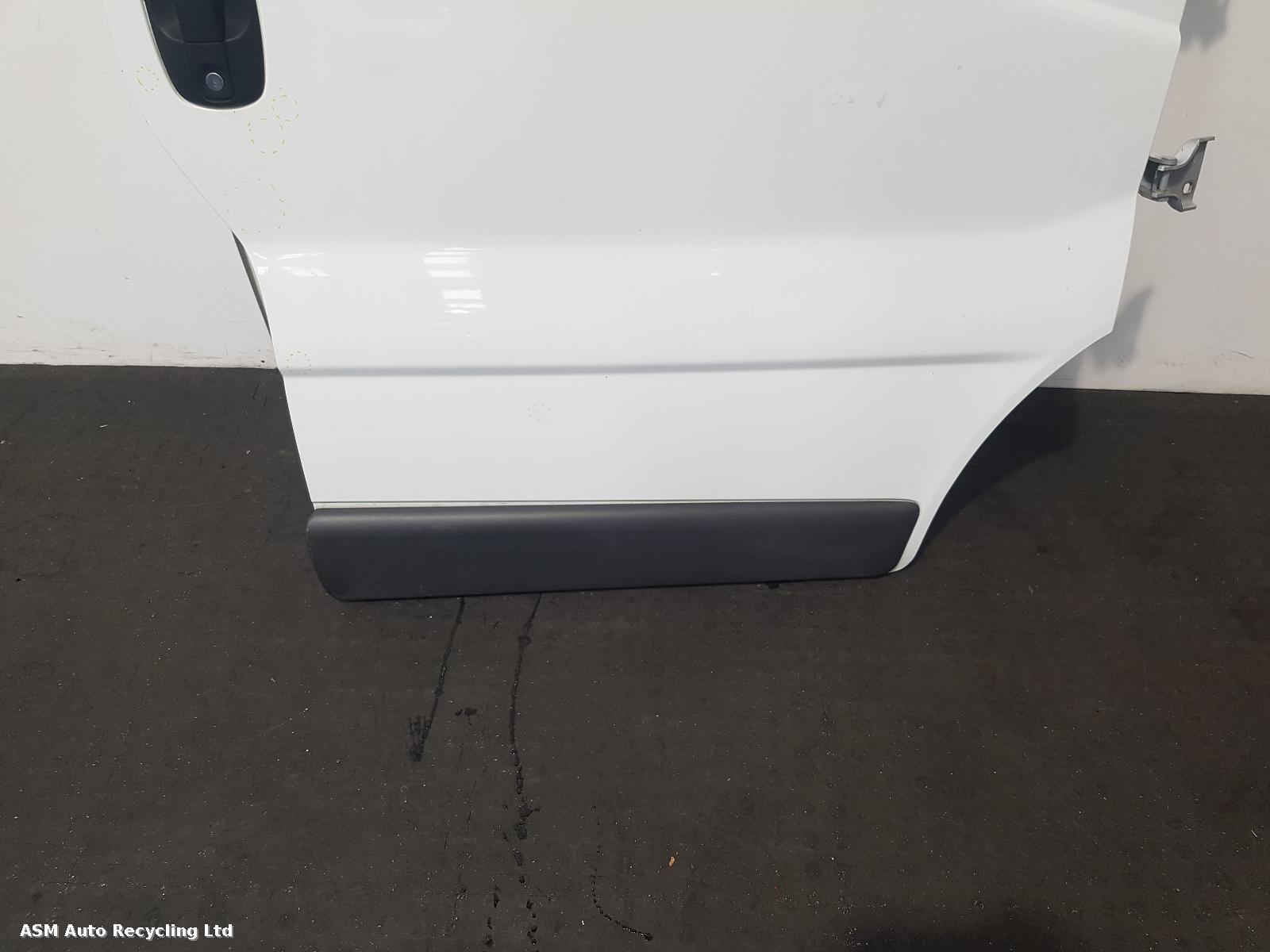 View Auto part R Front Door Renault Trafic 2012