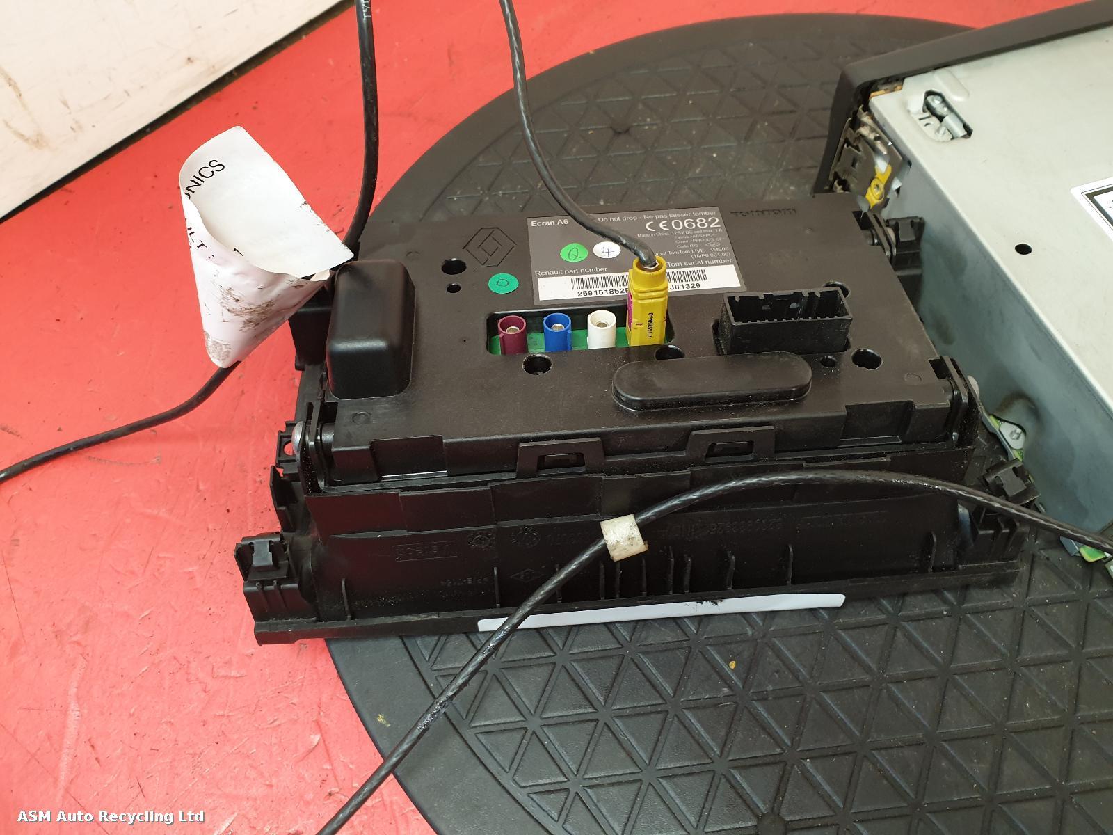View Auto part Sat Nav Unit Renault Trafic 2012