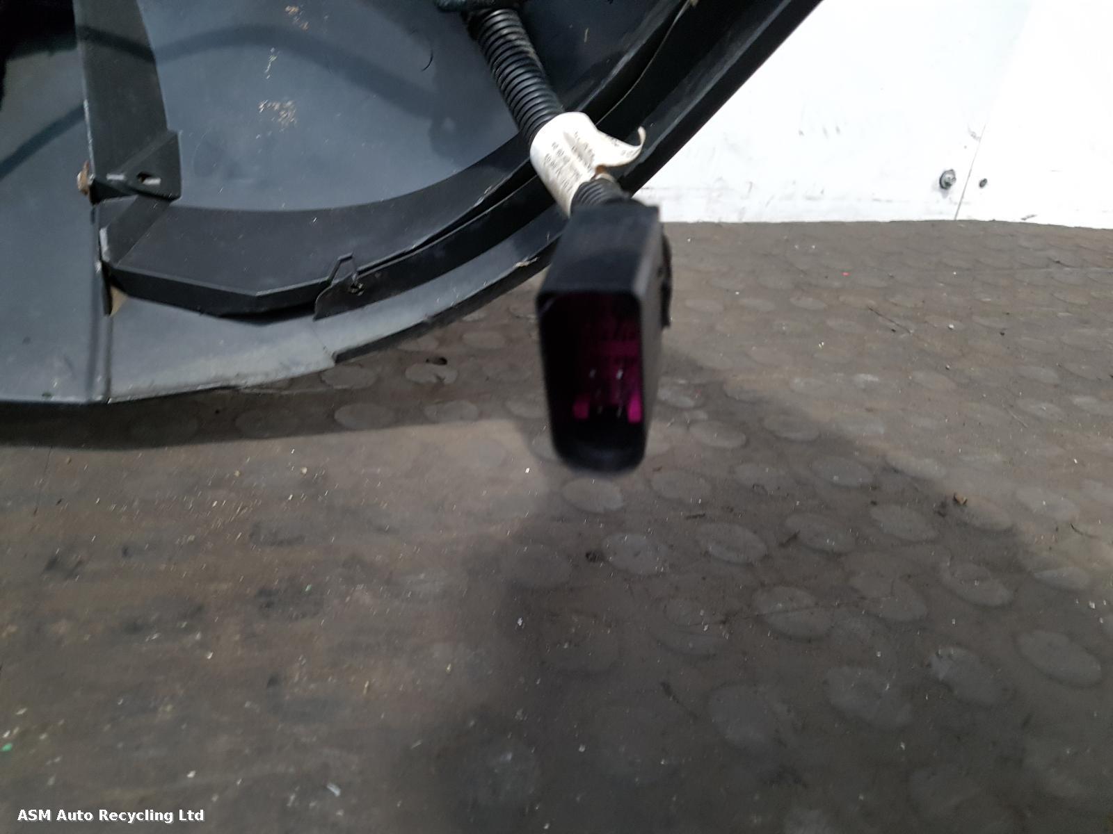 View Auto part Front Bumper Volkswagen Touareg 2005