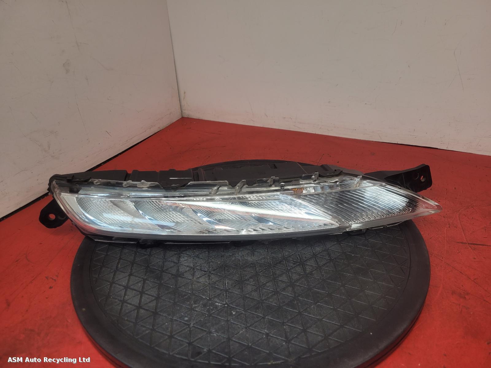 View Auto part R Sidelight/Daytime Running Light (DRL) Citroen C4 Picasso 2014