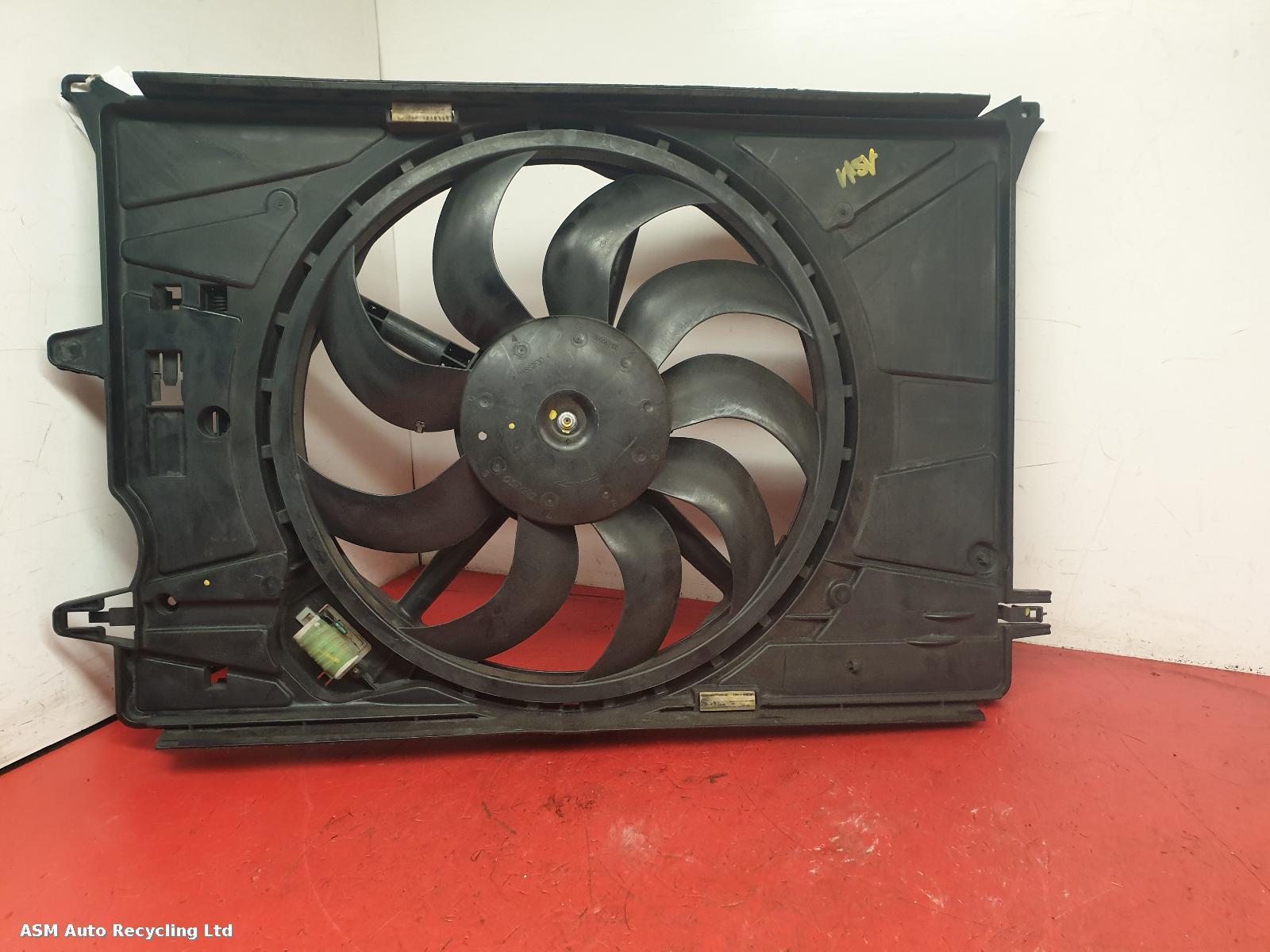 View Auto part Engine Cooling Motor Fiat 500x 2015