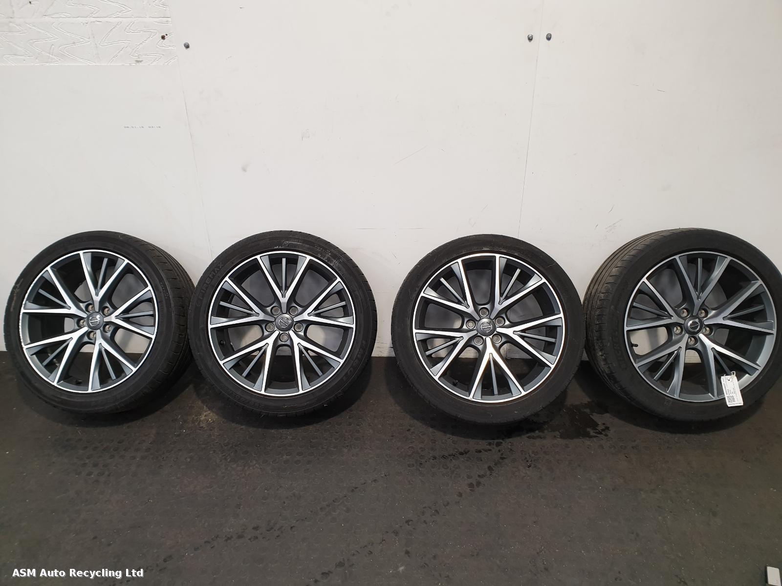 View Auto part Wheel Set Volvo V90 2019