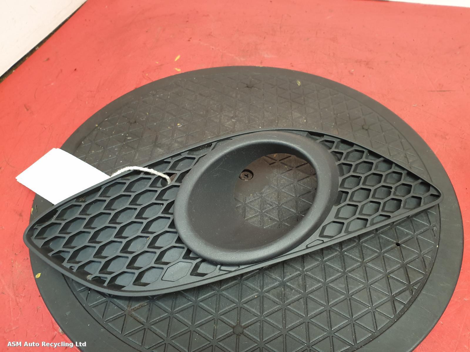 View Auto part Grille Vauxhall Zafira 2012