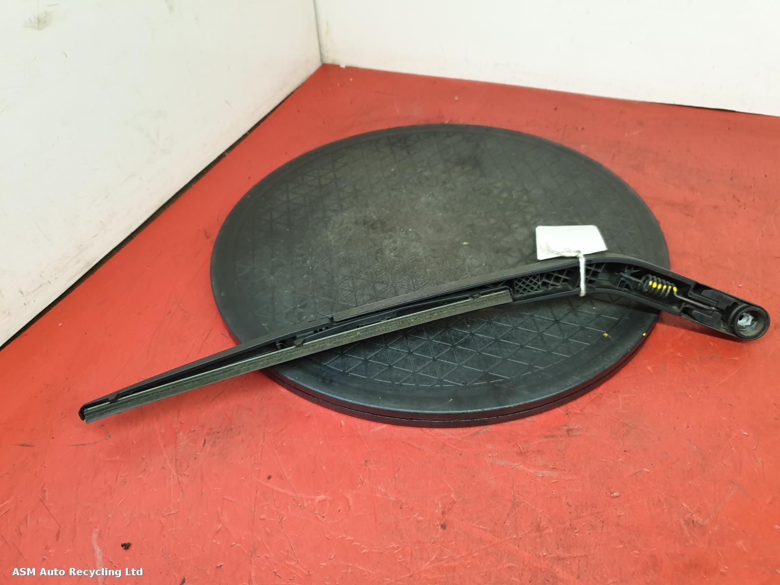 View Auto part Wiper Arm Hyundai I20 2013