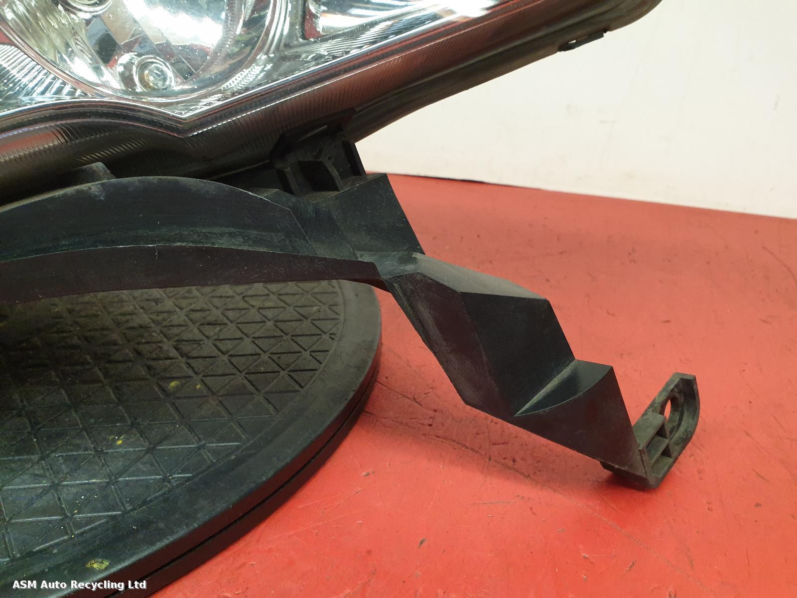 View Auto part R Headlamp Honda Crv 2010