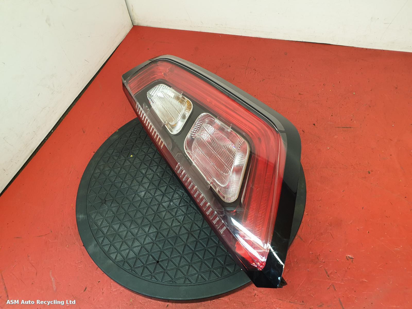 View Auto part R Taillight Fiat Punto 2014