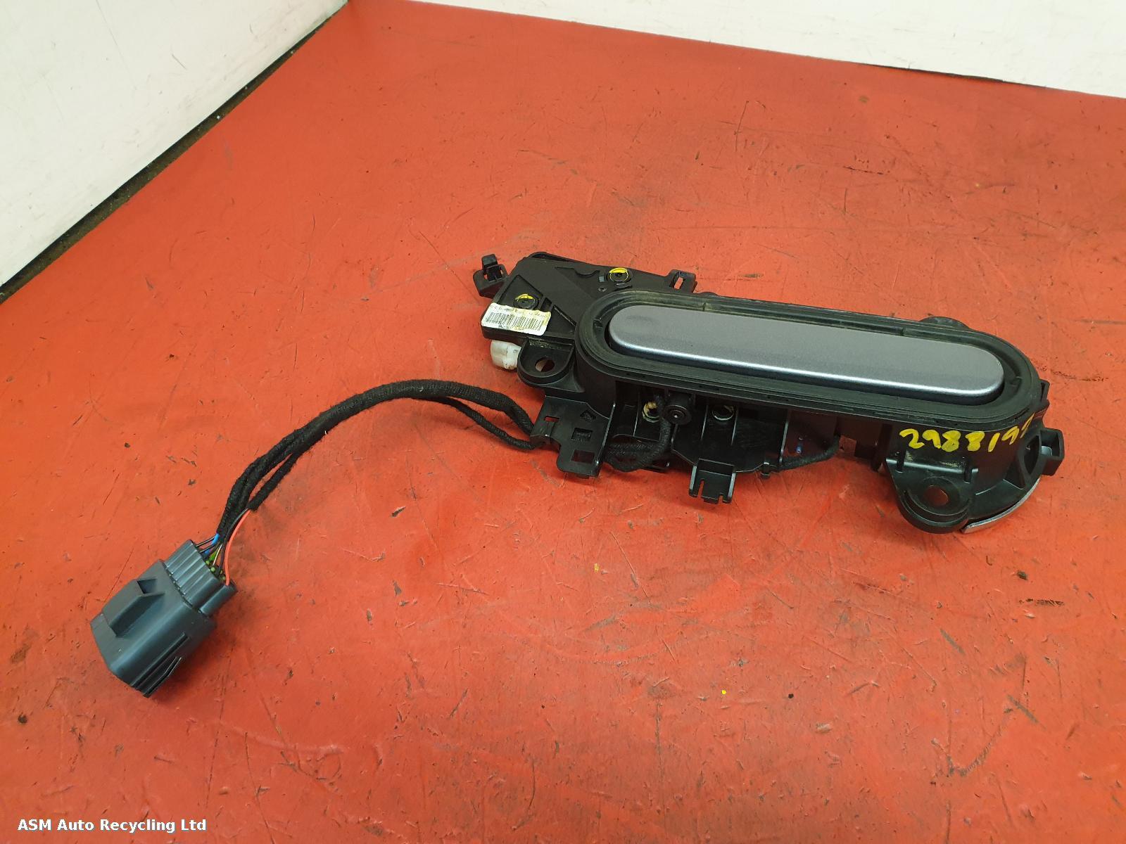 View Auto part Door Handle Jaguar F Type 2020