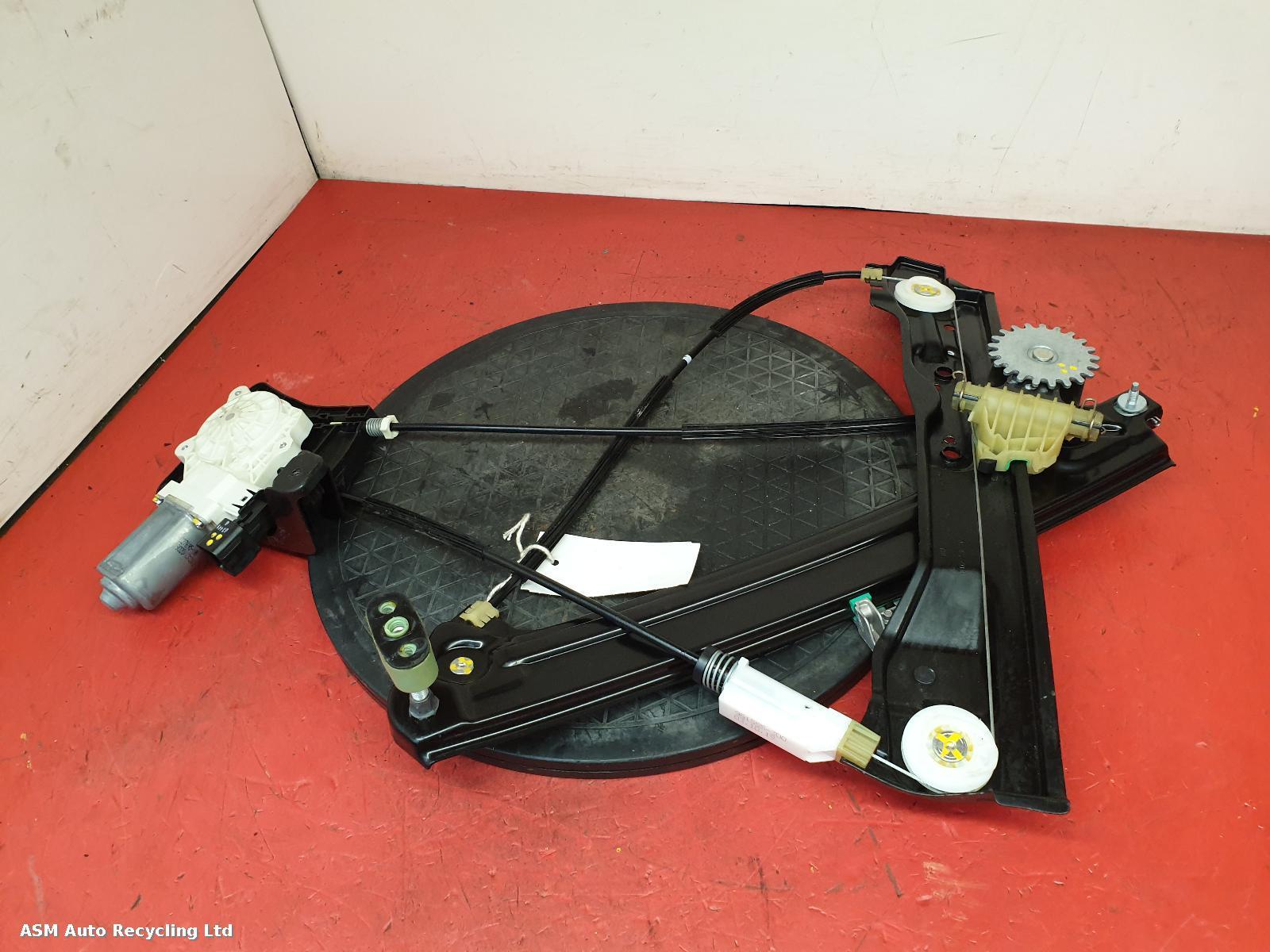 View Auto part RF Window Regulator Jaguar F Type 2020