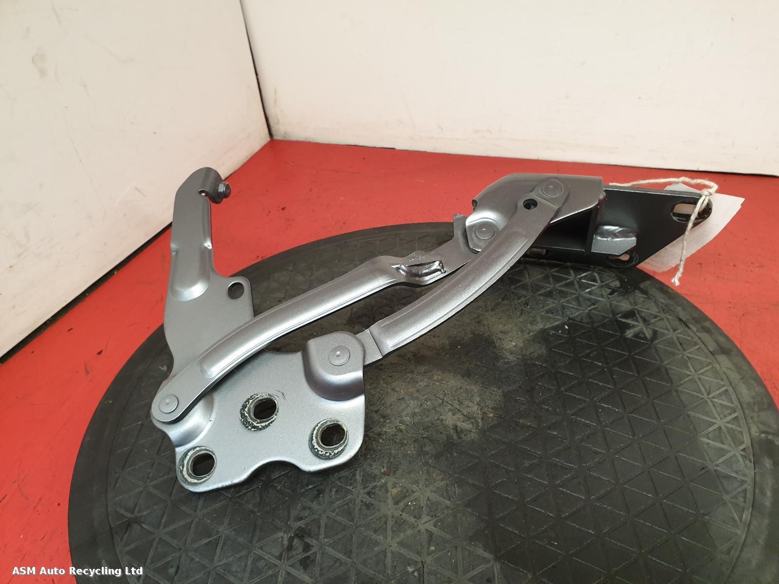 View Auto part Bonnet Hinge Jaguar F Type 2020