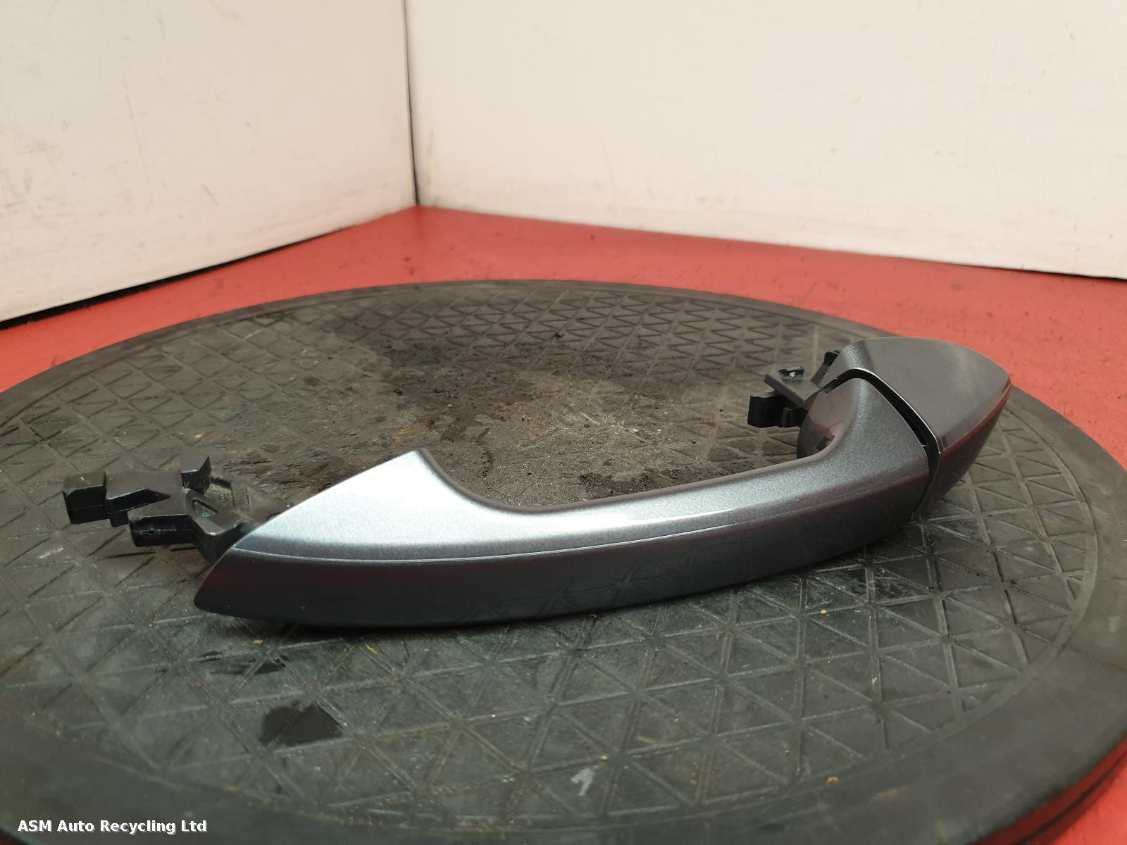 View Auto part Door Handle Mercedes Slc 2018
