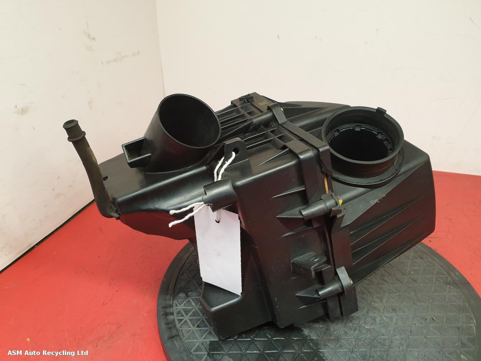 View Auto part Air Cleaner/Box Vauxhall Meriva 2011