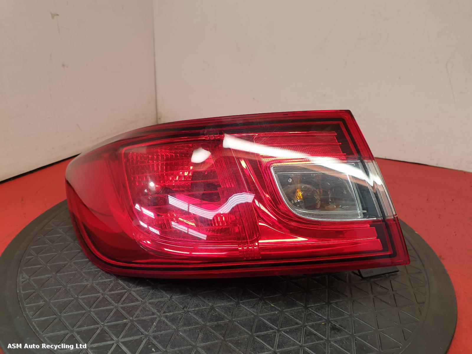 View Auto part L Taillight Renault Clio 2013
