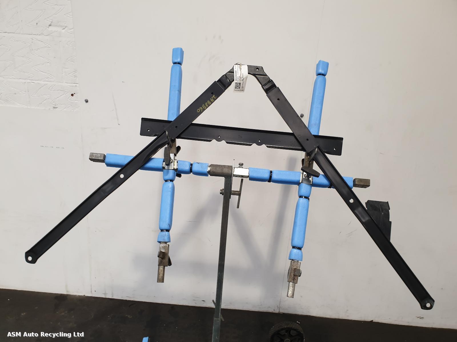 View Auto part Misc Bracket Jaguar F Type 2020