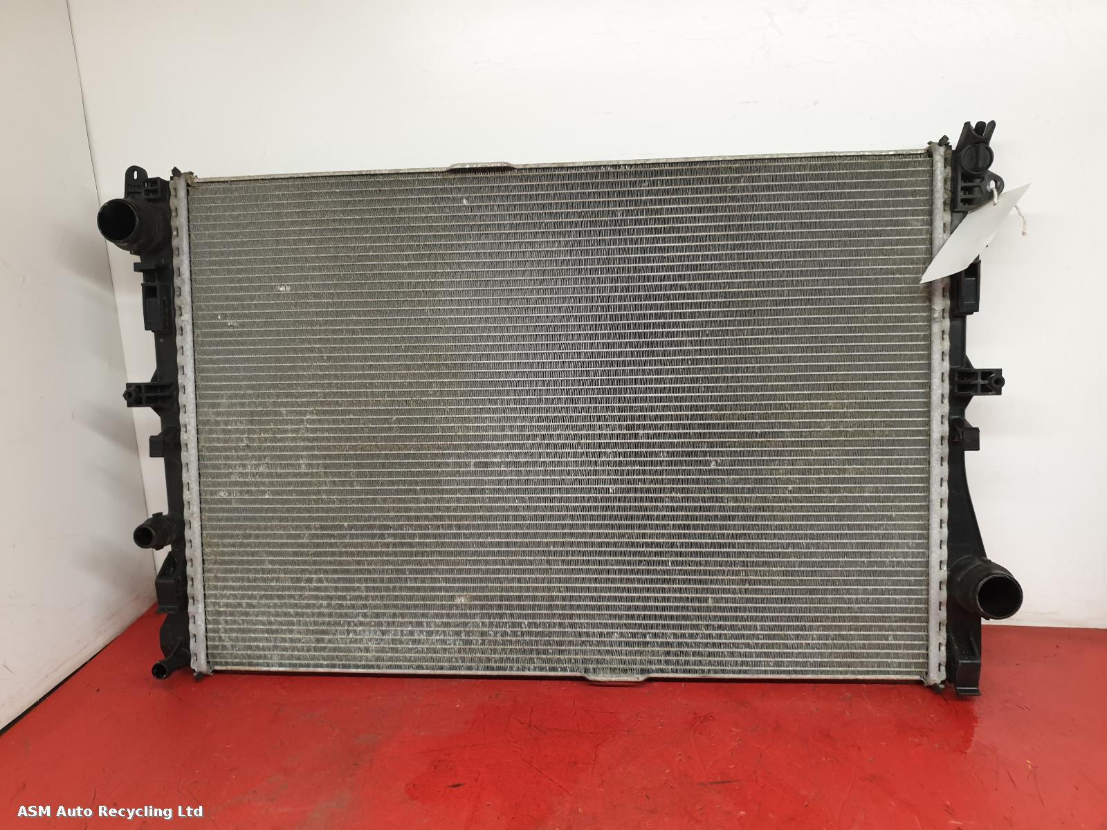 View Auto part Radiator Mercedes C Class 2016
