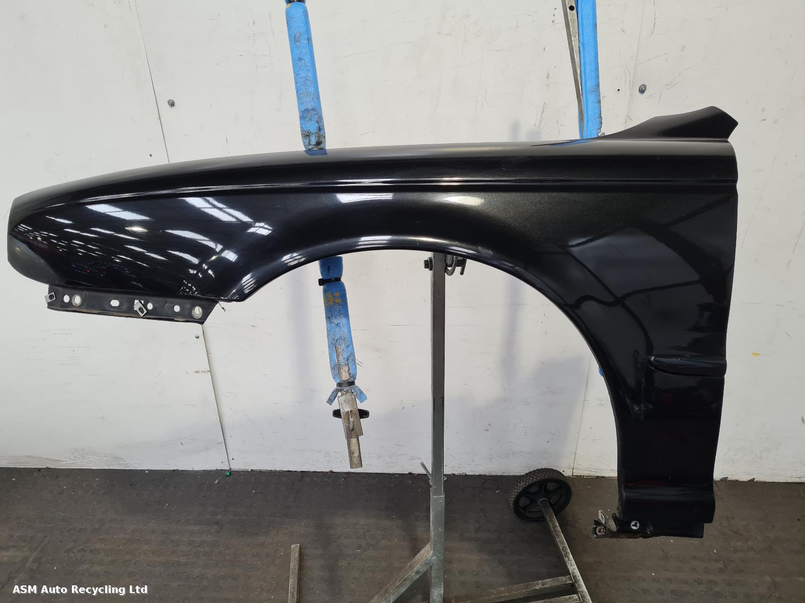 View Auto part L Wing Jaguar X Type 2001