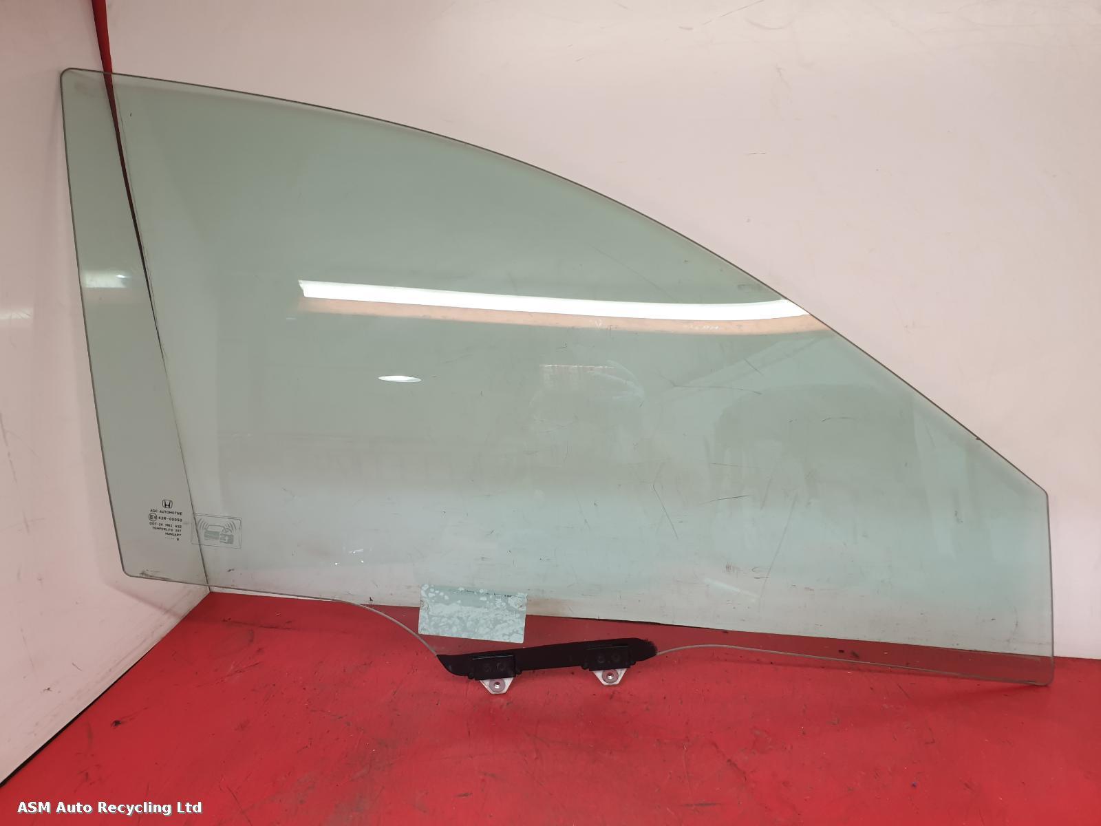 View Auto part RF Door Window Honda Crv 2008