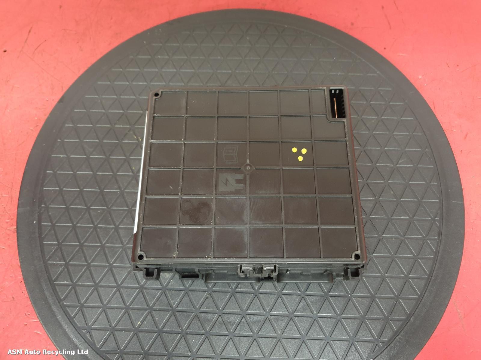 View Auto part Fuse Box Ford Fiesta 2020