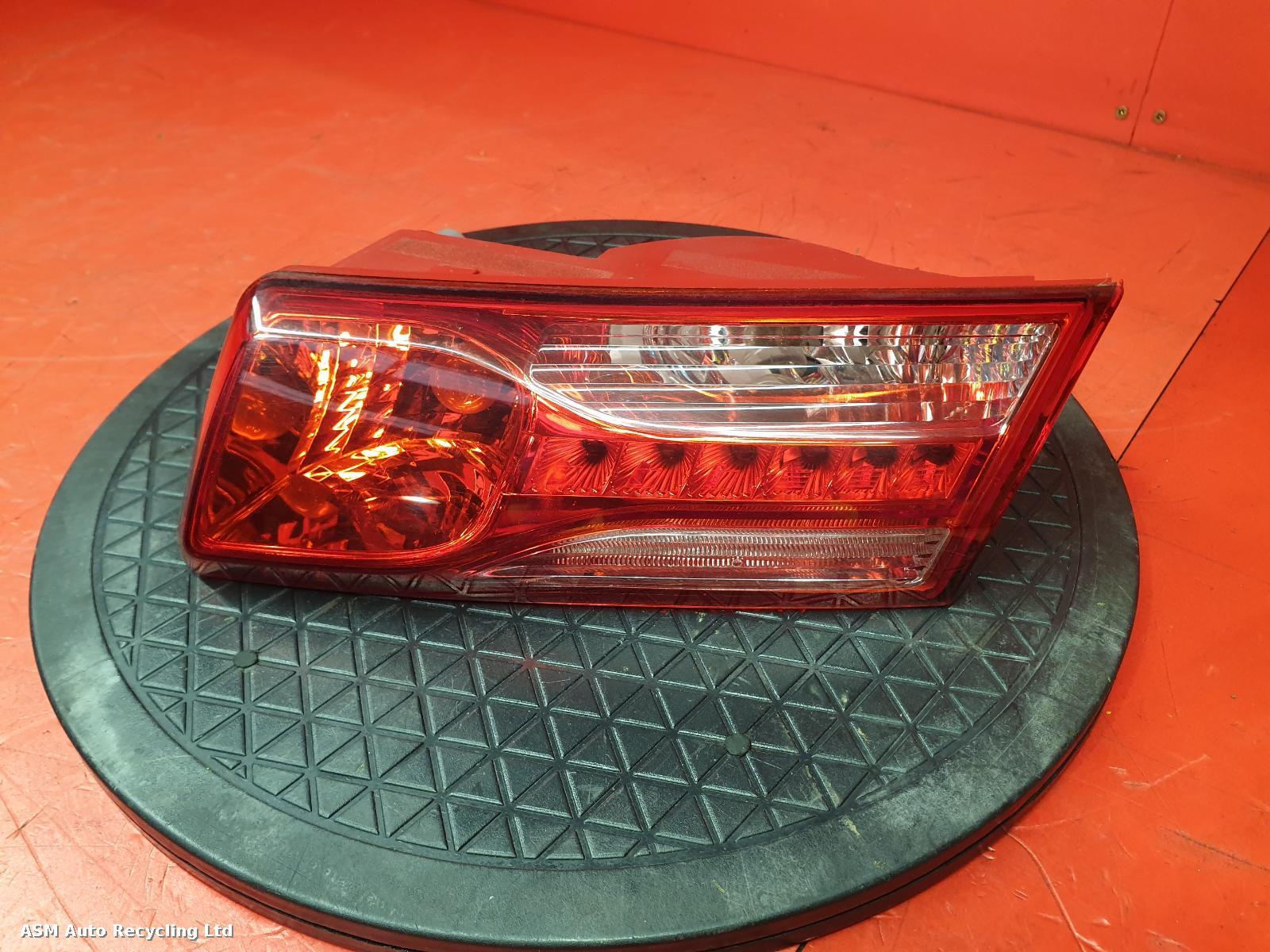 View Auto part R Taillight Renault Laguna 2010