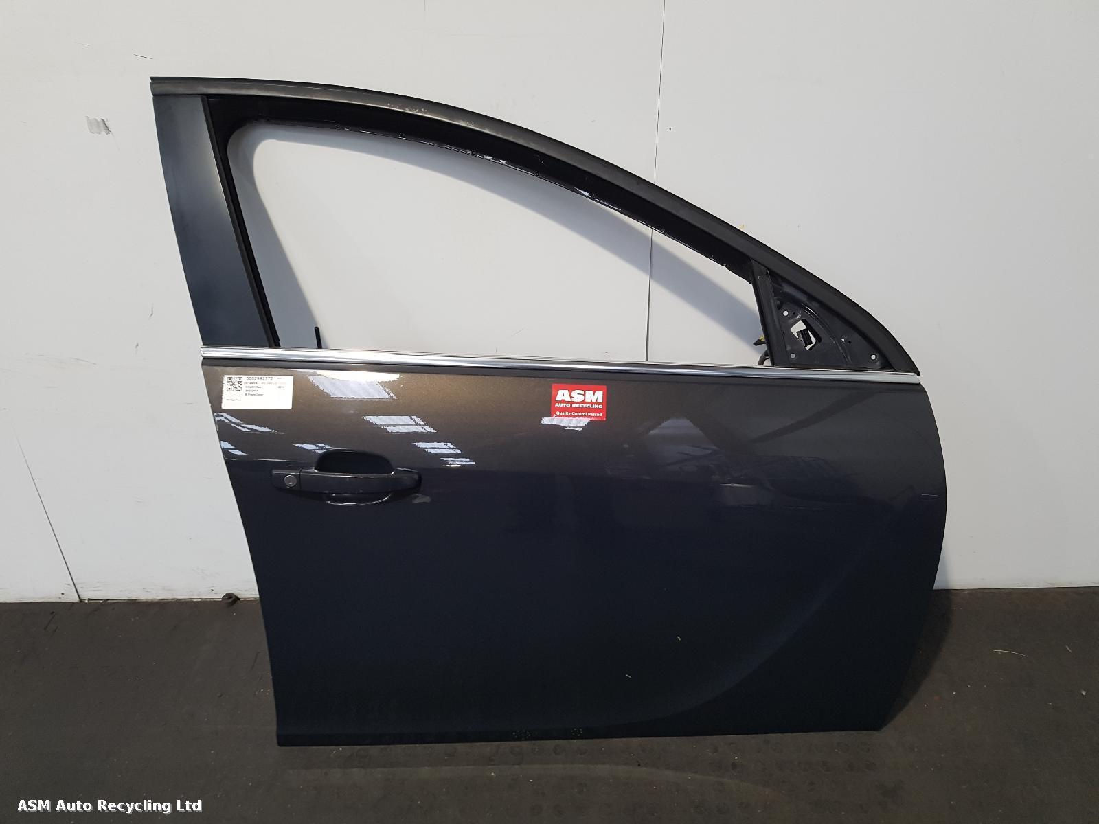 View Auto part R Front Door Vauxhall Insignia 2014