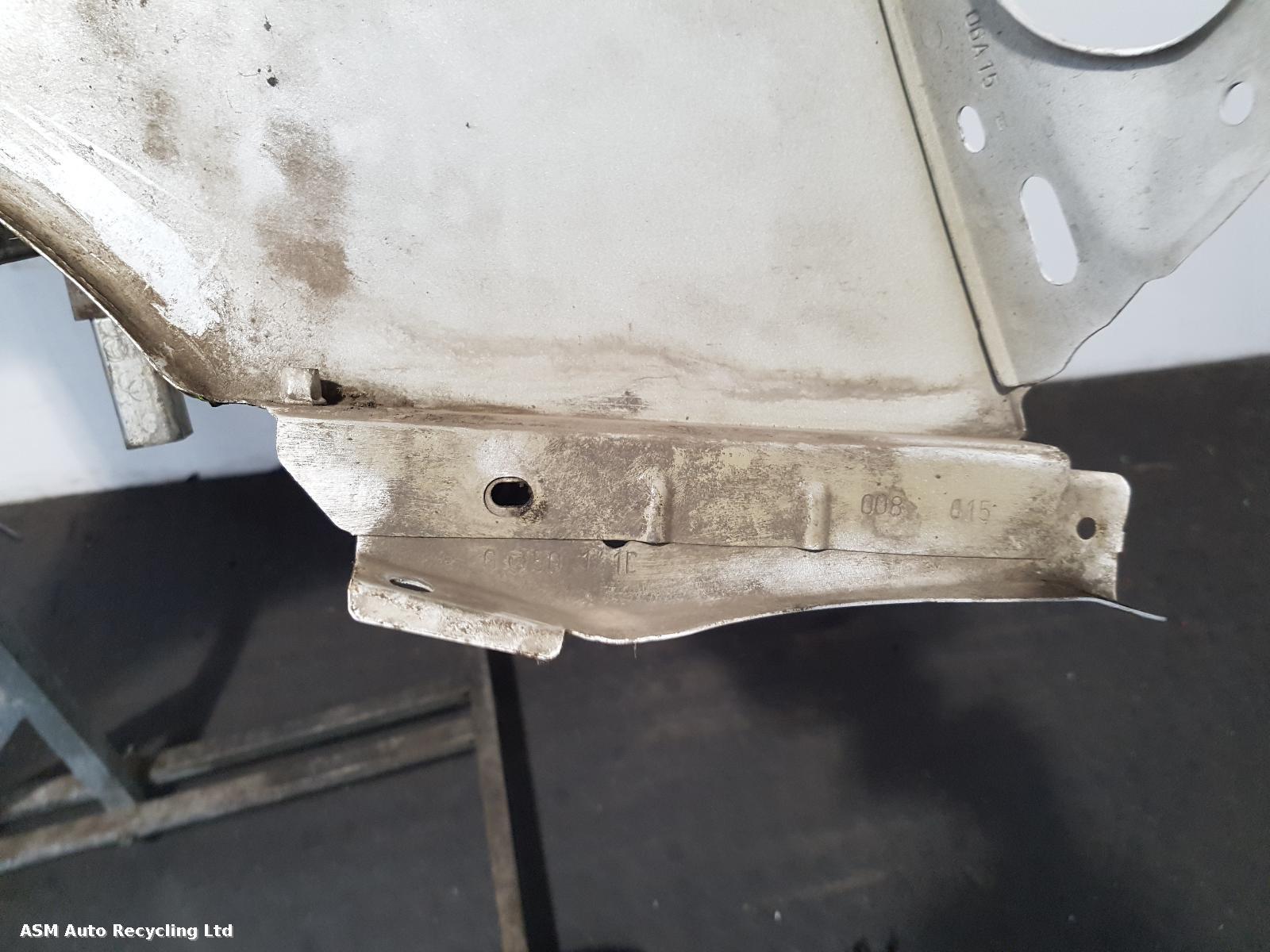 View Auto part L Wing Toyota Proace 2015