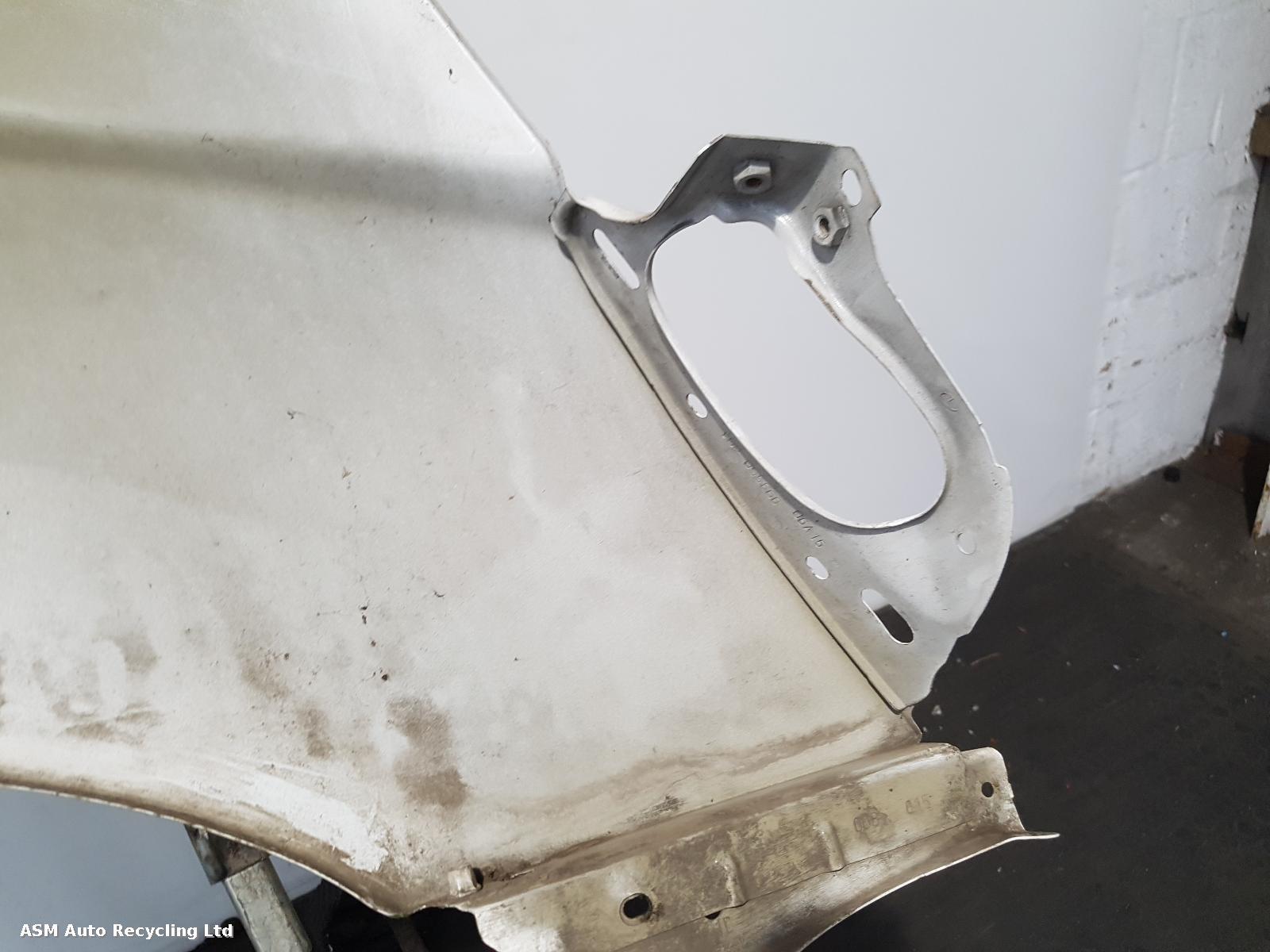 View Auto part L Wing Toyota Proace 2015