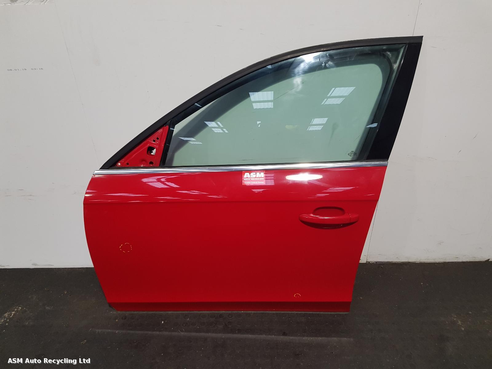 View Auto part L Front Door Audi A4 2008