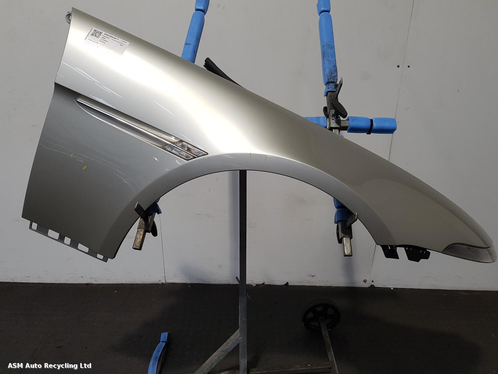 View Auto part R Wing Bmw 6 Series 2005