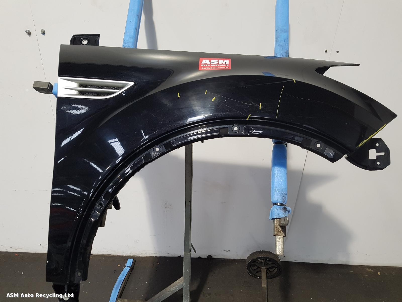 View Auto part R Wing Ford Kuga 2010